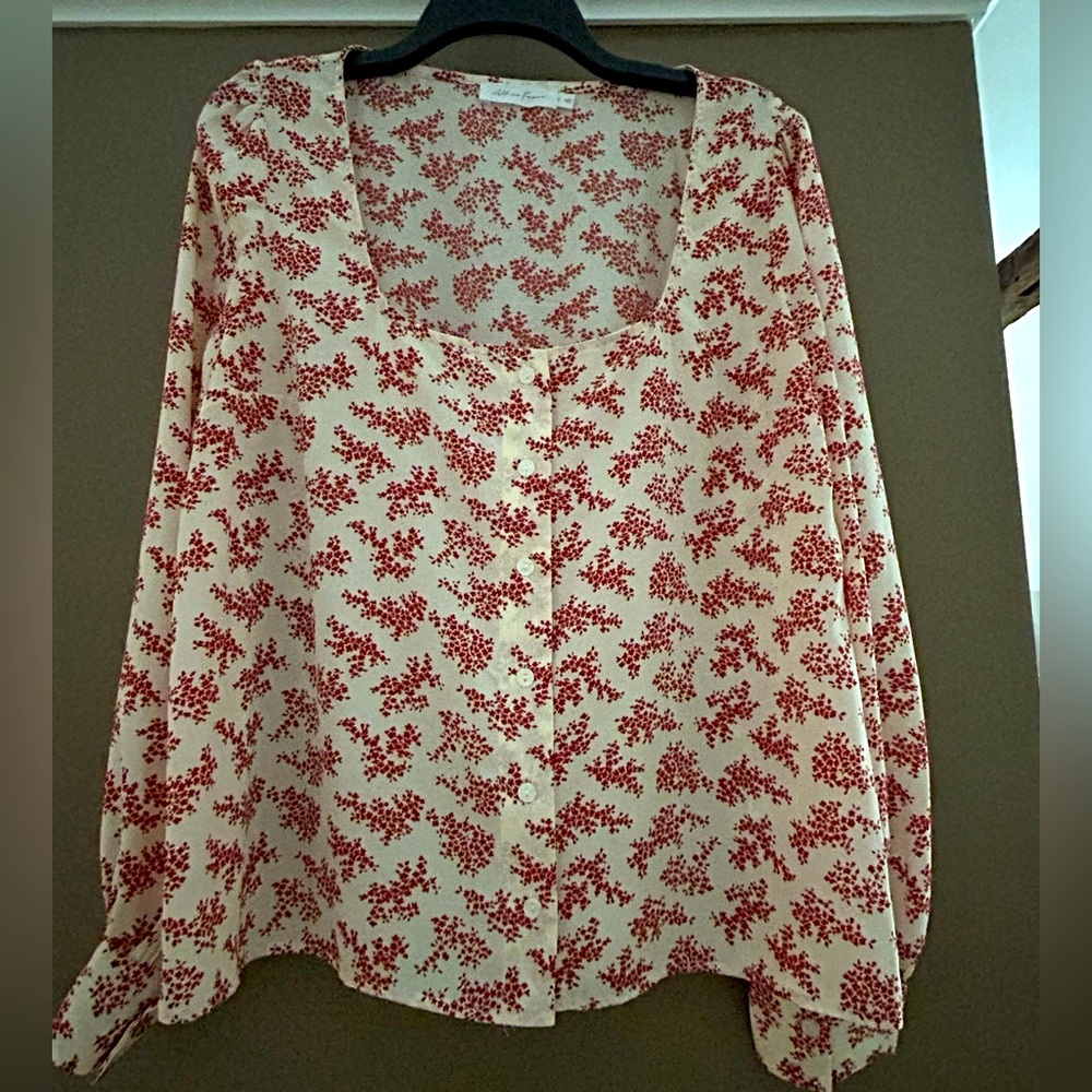 Woman’s Blouse, All in Favor, size L